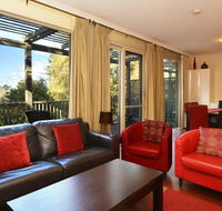 Villa Cypress located within Cypress Lakes - Lightning Ridge Tourism