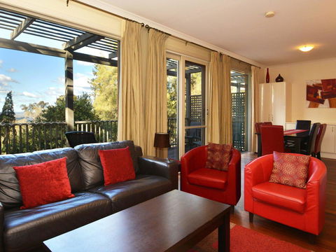 Villa Executive 2br Cypress DS Located Within Cypress Lakes Resort - Lightning Ridge Tourism 0
