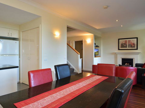Villa Executive 2br Cypress DS Located Within Cypress Lakes Resort - Lightning Ridge Tourism 5