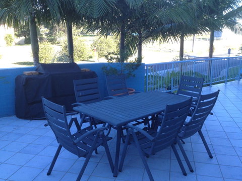 Breakers Apartments - Lightning Ridge Tourism 15