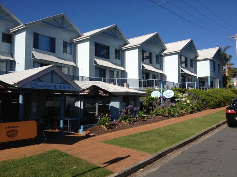 Breakers Apartments - Lightning Ridge Tourism 0