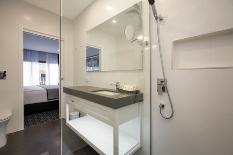 CH Boutique Hotel & Apartments, Ascend Hotel Collection - Lightning Ridge Tourism 11