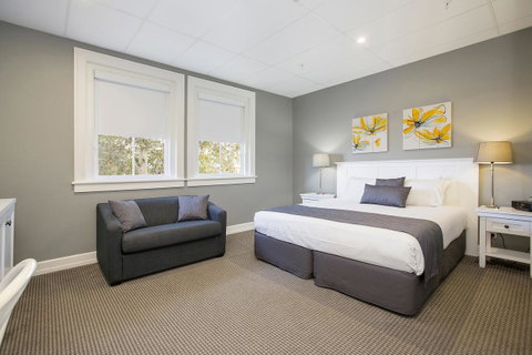 CH Boutique Hotel & Apartments, Ascend Hotel Collection - Lightning Ridge Tourism 19