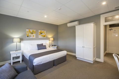 CH Boutique Hotel & Apartments, Ascend Hotel Collection - Lightning Ridge Tourism 17
