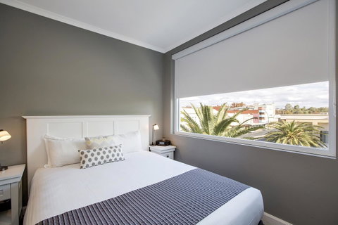CH Boutique Hotel & Apartments, Ascend Hotel Collection - Lightning Ridge Tourism 26