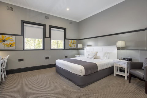 CH Boutique Hotel & Apartments, Ascend Hotel Collection - Lightning Ridge Tourism 23