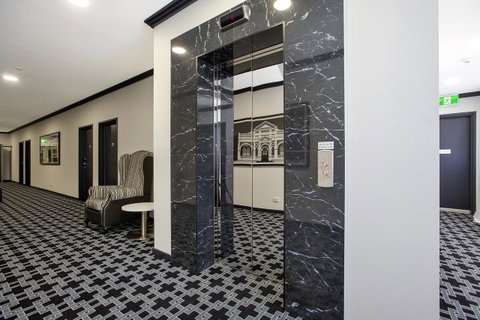 CH Boutique Hotel & Apartments, Ascend Hotel Collection - Lightning Ridge Tourism 5