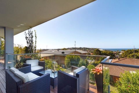 Churchill View Forster - Lightning Ridge Tourism 5