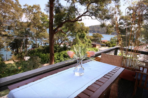 Refuge Cove On Pittwater - Lightning Ridge Tourism 4
