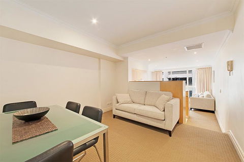 Wyndel Apartments Sydney CBD - Bond - Lightning Ridge Tourism 9
