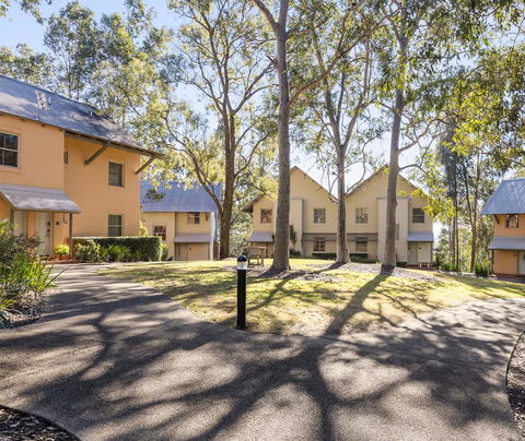 Oaks Cypress Lakes Resort - Lightning Ridge Tourism 36