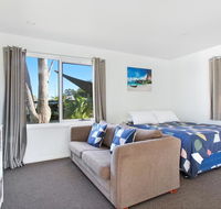 Huskisson Holiday Motel Cabins - Lightning Ridge Tourism