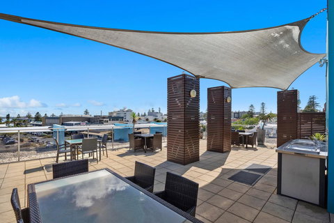 Mantra Quayside Port Macquarie - Lightning Ridge Tourism 6