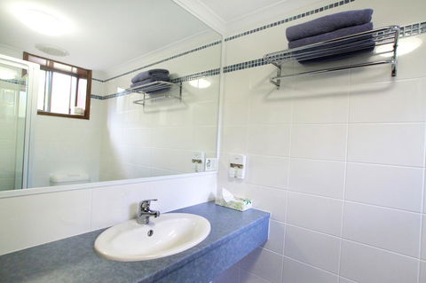 Pelican Motor Inn - Lightning Ridge Tourism 34