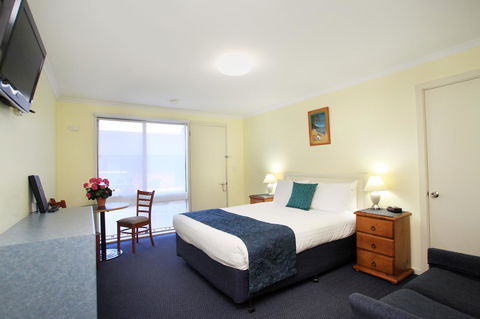 Pelican Motor Inn - Lightning Ridge Tourism 42
