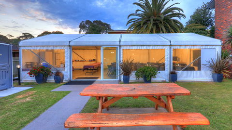Pelican Motor Inn - Lightning Ridge Tourism 26