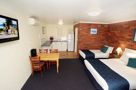 Pelican Motor Inn - Lightning Ridge Tourism 39