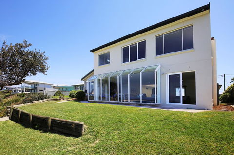 Neptune I Absolute Beachfront I Stunning Views - Lightning Ridge Tourism 26