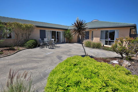 Neptune I Absolute Beachfront I Stunning Views - Lightning Ridge Tourism 30