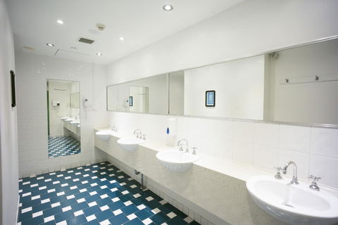 YHA Sydney Central - Lightning Ridge Tourism 17