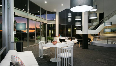BEST WESTERN PLUS Apollo Hotel Newcastle - Lightning Ridge Tourism 2