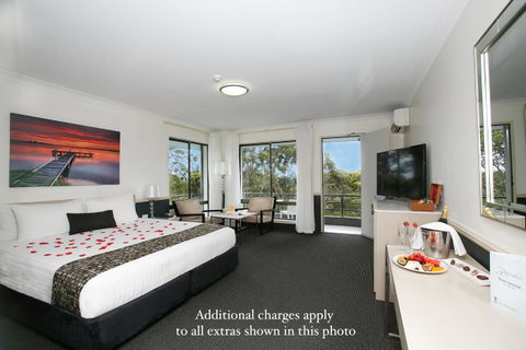 BEST WESTERN PLUS Apollo Hotel Newcastle - Lightning Ridge Tourism 16