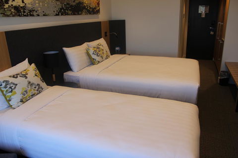 Quality Hotel Rules Club Wagga - Lightning Ridge Tourism 1