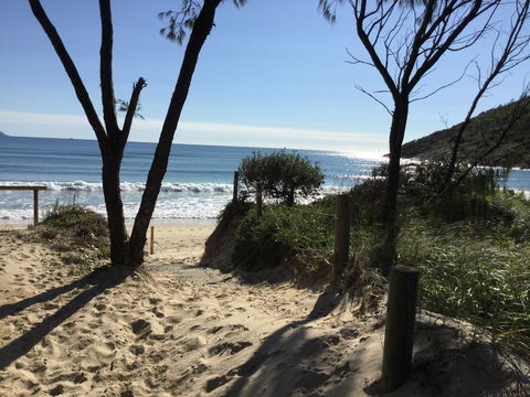 Hat Head Beach Cottage 1 - Lightning Ridge Tourism 30