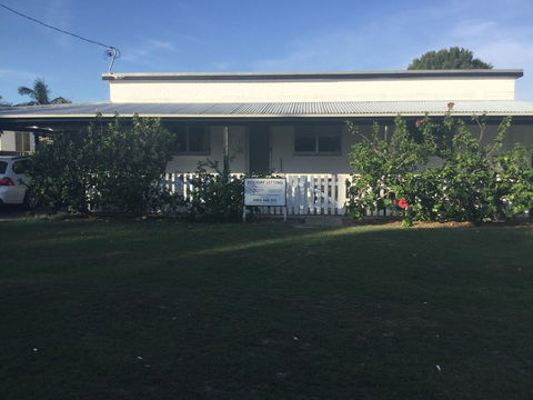 Hat Head Beach Cottage 1 - Lightning Ridge Tourism 21