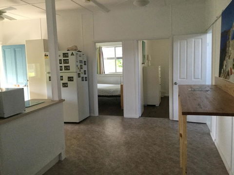 Hat Head Beach Cottage 1 - Lightning Ridge Tourism 15