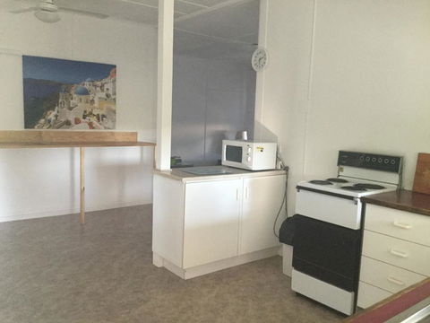 Hat Head Beach Cottage 1 - Lightning Ridge Tourism 20