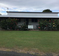 Hat Head Beach Cottage 1 - Lightning Ridge Tourism