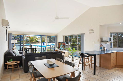 Sails Luxury Apartments Merimbula - Lightning Ridge Tourism 39