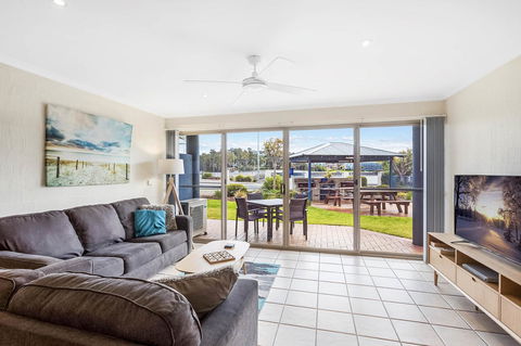 Sails Luxury Apartments Merimbula - Lightning Ridge Tourism 36