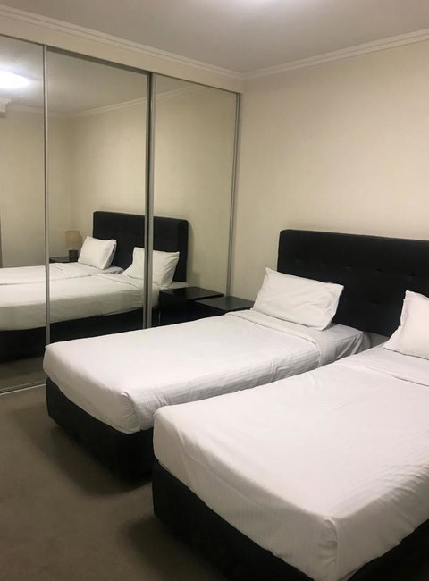 Fiori Apartments - Lightning Ridge Tourism 9