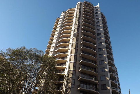Fiori Apartments - Lightning Ridge Tourism 27