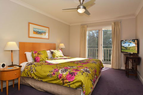 Villa 3br Chianti Villa Located Within Cypress Lakes Resort - Lightning Ridge Tourism 8