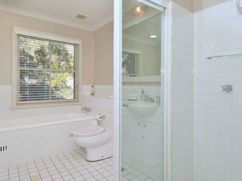 Villa 3br Chianti Villa Located Within Cypress Lakes Resort - Lightning Ridge Tourism 10