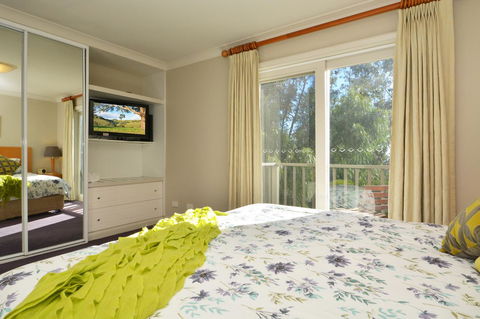 Villa 3br Chianti Villa Located Within Cypress Lakes Resort - Lightning Ridge Tourism 12