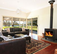 Terara Riverside Retreat - Lightning Ridge Tourism