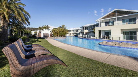 Oaks Port Stephens Pacific Blue Resort - Lightning Ridge Tourism 2