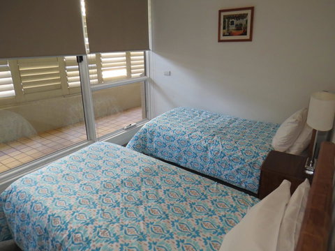 Manly Paradise Motel & Apartments - Lightning Ridge Tourism 32