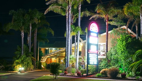 Sapphire Waters Motor Inn - Lightning Ridge Tourism 37