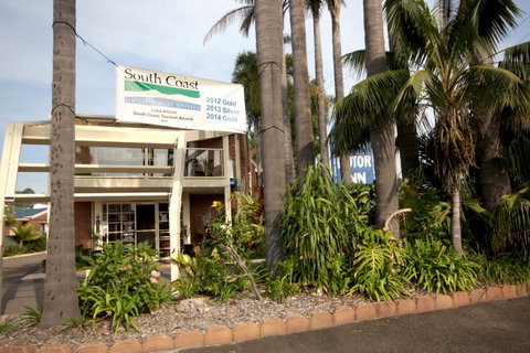 Sapphire Waters Motor Inn - Lightning Ridge Tourism 12