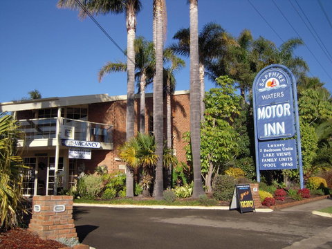 Sapphire Waters Motor Inn - Lightning Ridge Tourism 38