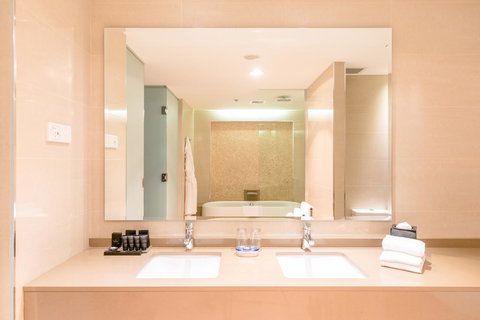 The Grace Hotel - Lightning Ridge Tourism 28