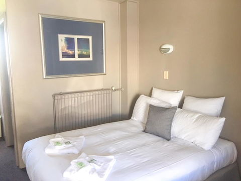 Commercial Hotel Motel Lithgow - Lightning Ridge Tourism 17
