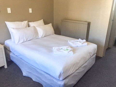 Commercial Hotel Motel Lithgow - Lightning Ridge Tourism 14