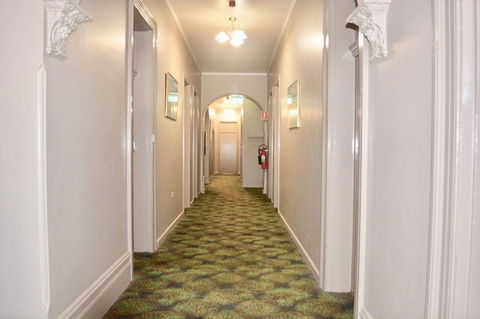 Commercial Hotel Motel Lithgow - Lightning Ridge Tourism 13