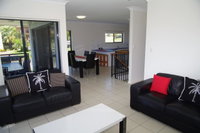 Book Crescent Head Accommodation Vacations Lightning Ridge Tourism Lightning Ridge Tourism